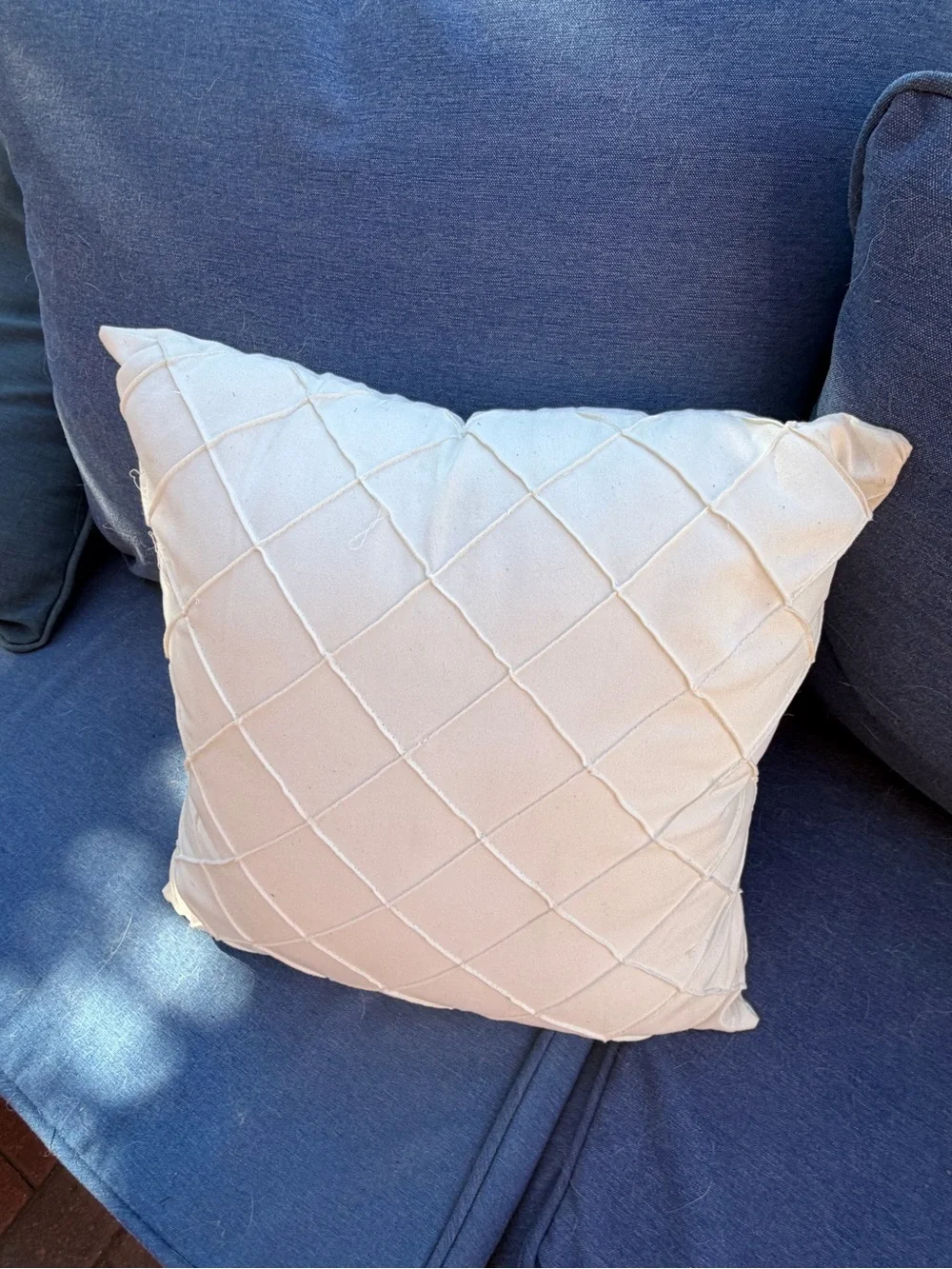 Hanes Neutral Decorative Pillow Set in Cream and White